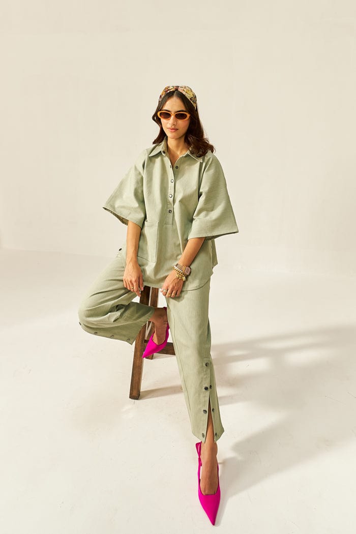 DOLLA CO-ORD SET IN FROSTY GREEN SPACELINES