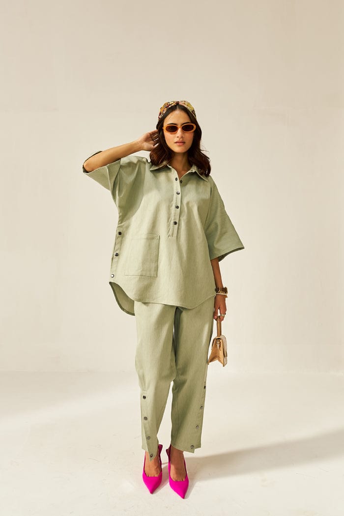 DOLLA CO-ORD SET IN FROSTY GREEN SPACELINES