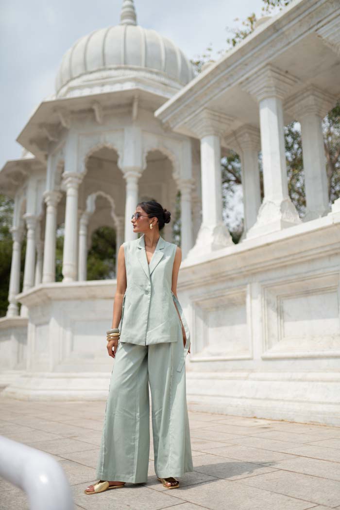 PEONY WAISTCOAT SPACELINES