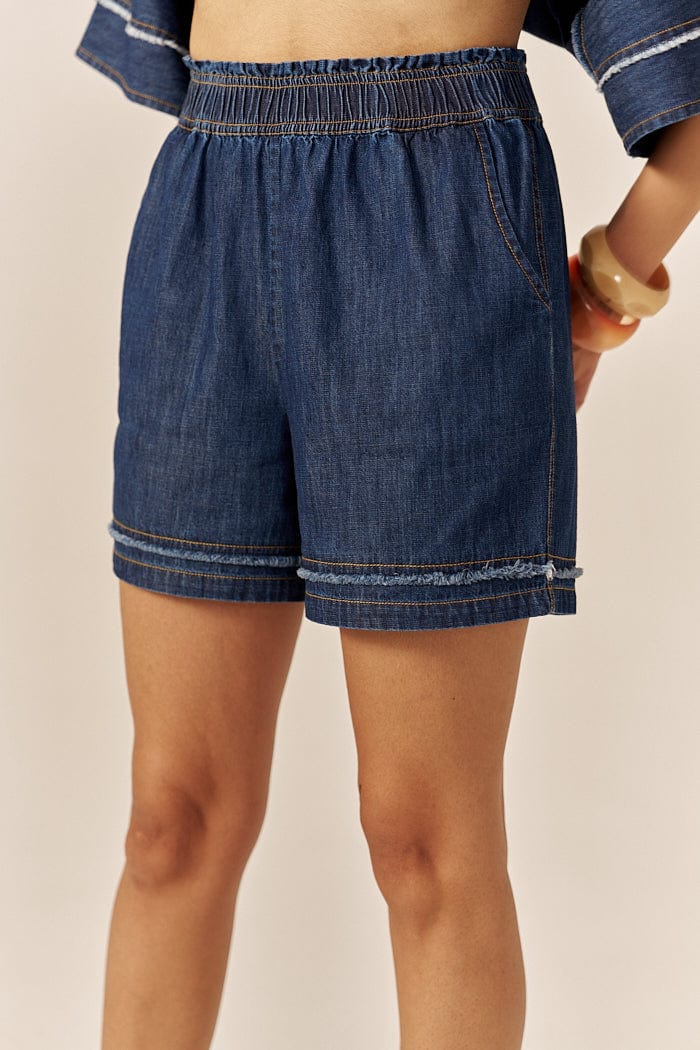 PETALS SHORTS SPACELINES